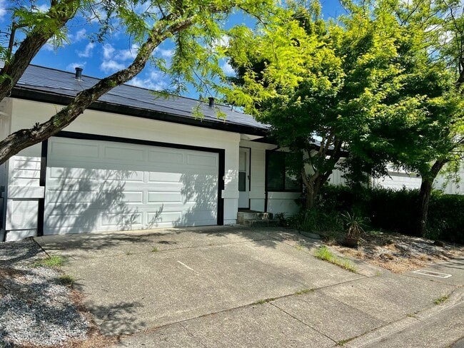 Photo - 286 Hummingbird Ct