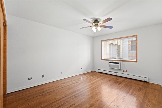 Photo - 417 W Roscoe St Condo Unit 203