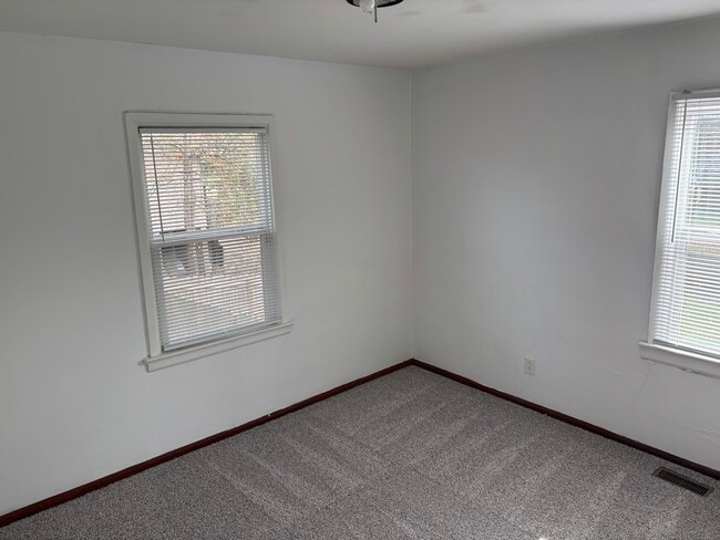 Photo - 148 W Moody Ave