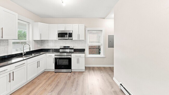 Photo - 335 John St Unit 2