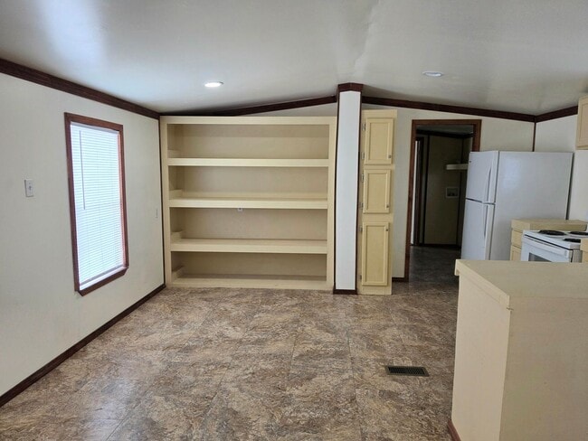 Photo - 503 S Roosevelt Rd V