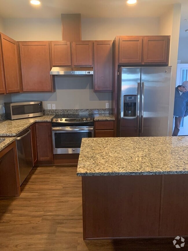 Building Photo - You’ll Love the Floor Plans. Find your new... Unit 11-103 Rental