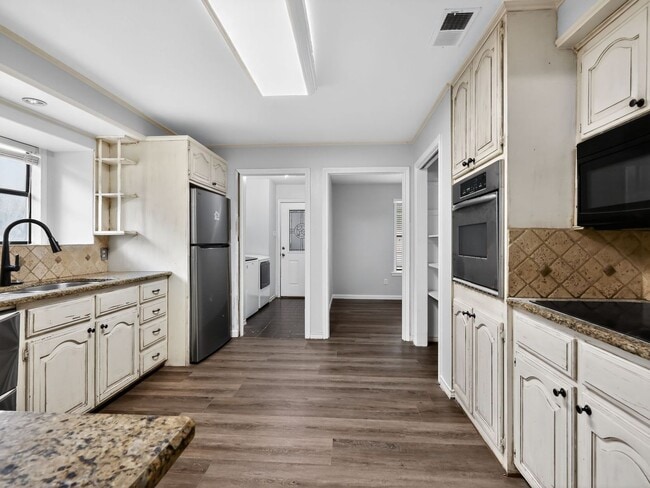 Photo - 18270 Stillwood Ln