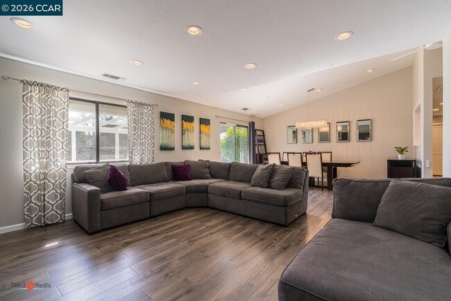 Photo - 2904 Canterbury Cir