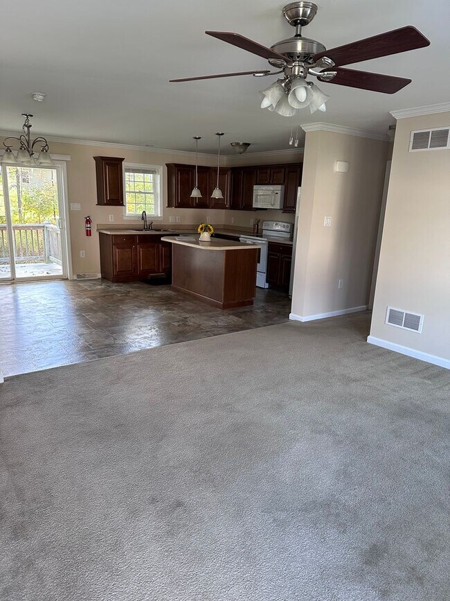 Spacious Boalsburg Home availabe now! House Rental in Centre Hall, PA