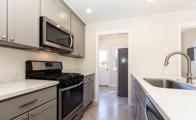 Photo - 4223 23rd St