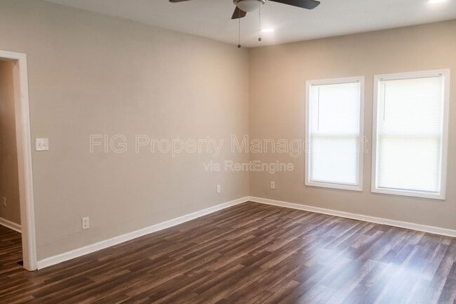 Photo - 614 W 2nd Ave