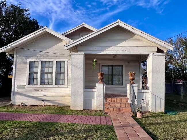 Photo - 2016 Rosario St