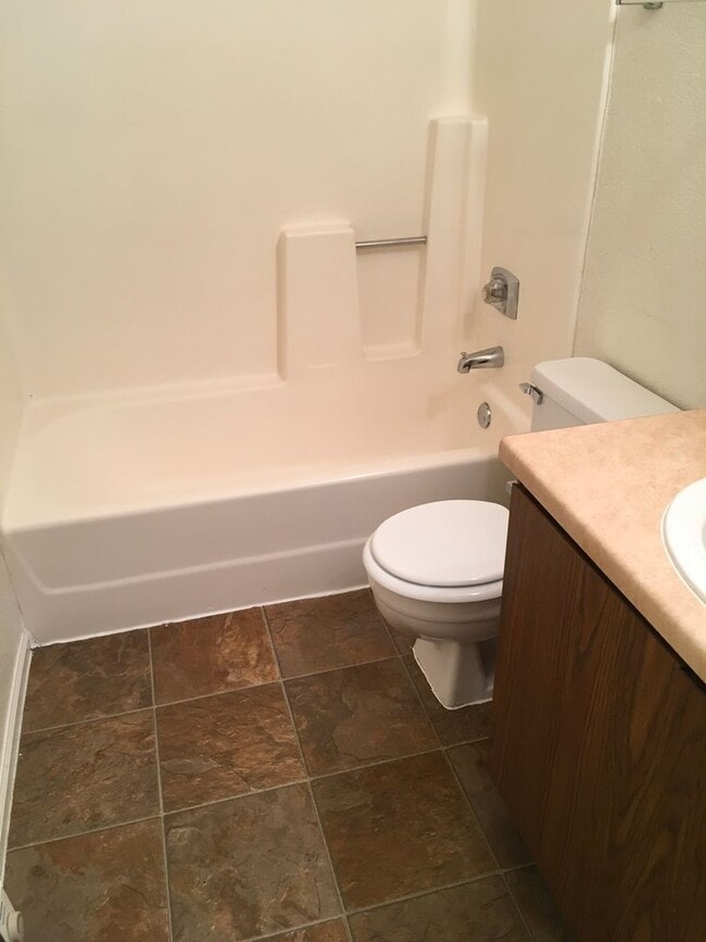 Photo - 1774 Spring Ct Unit B