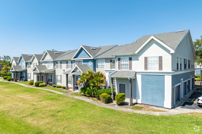 2211 Grand Isle