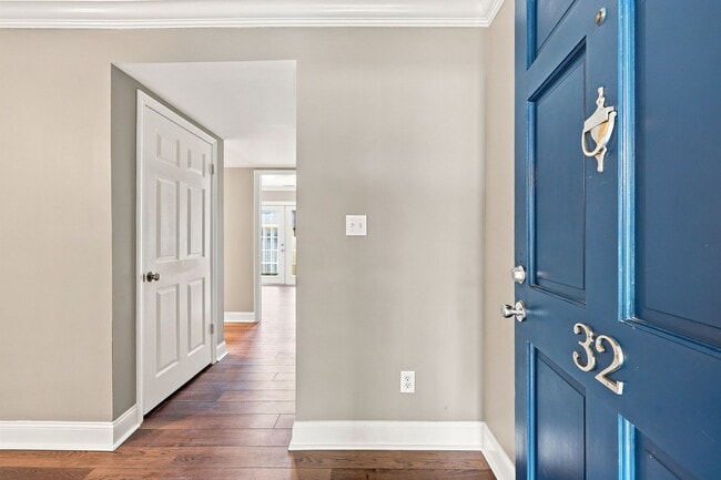 126 Oakmont Dr