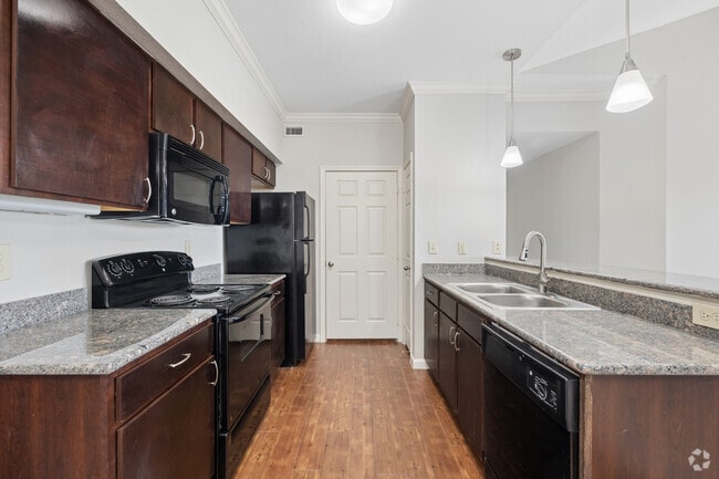 The Alexander 2BR, 1BA - 899SF - Kitchen - Oxford at Country Club