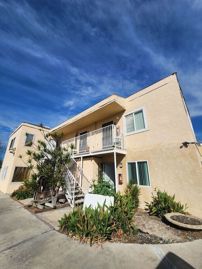 Building Photo - Move-In Special: Renovated NORMAL HEIGHTS STUDIO FOR RENT-Its a BEAUTY