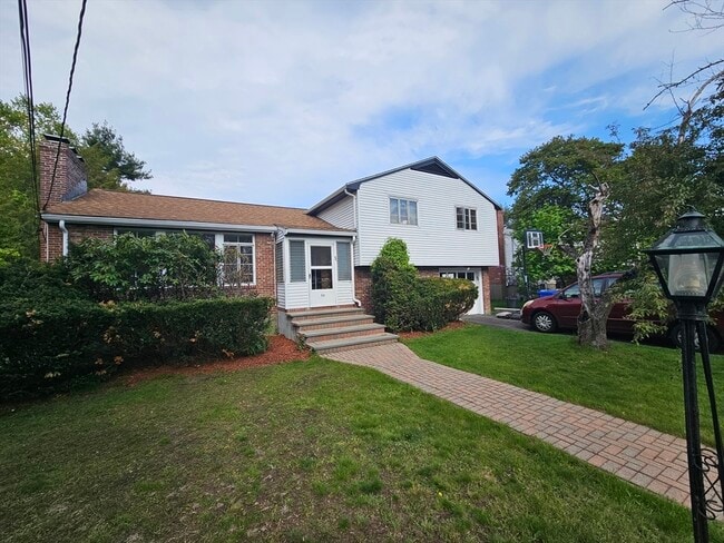 Building Photo - 56 Great Meadow Rd