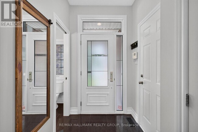 Photo - 460 Grey Seal Cir