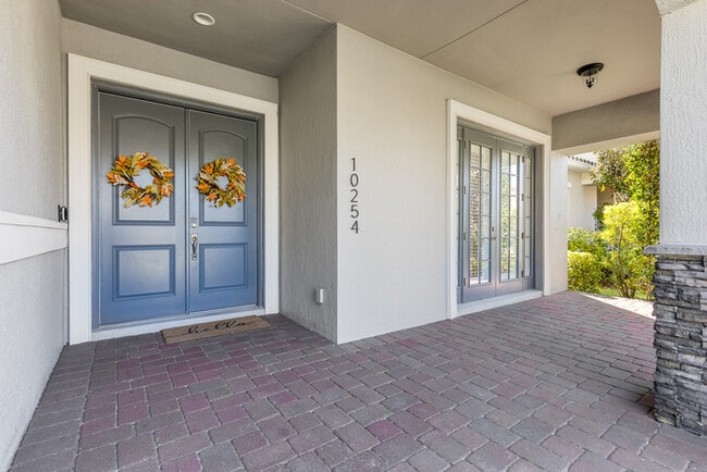 Photo - Luxury 5-Bedroom Residence in Eagle Creek with Indoor-Outdoor Living