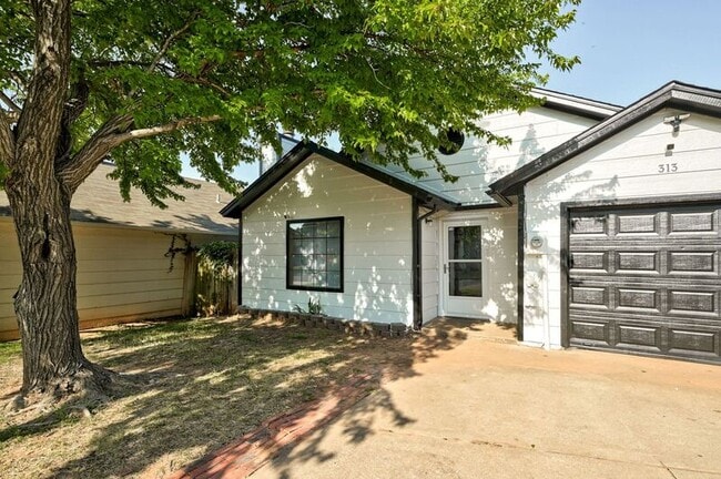 Photo - 313 Belmont Dr