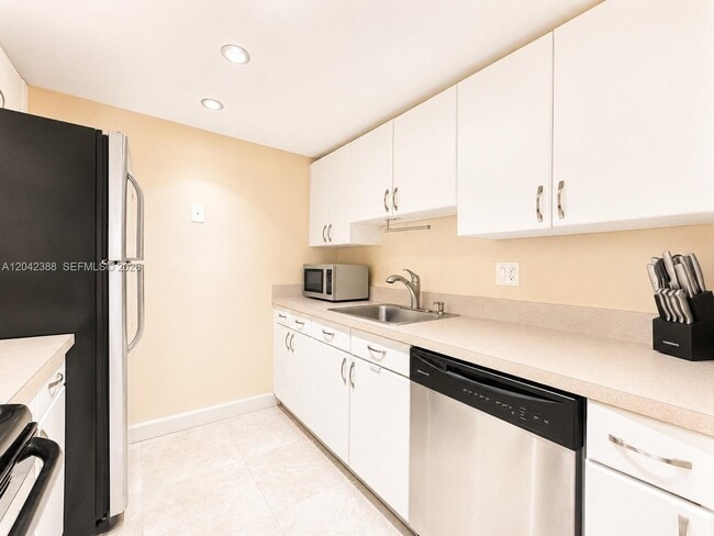 Photo - 14421 N Kendall Dr Unit 000