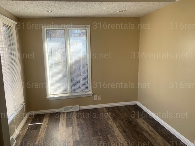 Photo - 830 N Pershing Ave Apartamento Unidad 830 N. Pershing