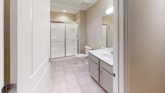 Photo - Student Living - Semester & Individual Leases