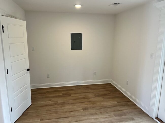 Photo - Brand new rental