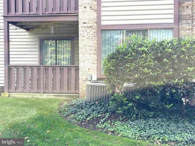Building Photo - 4805A Aberdeen Dr Rental