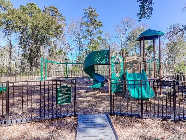 Photo - 2108 Leopold St