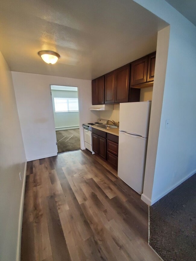 Photo - 1 Bedroom Apartment-July rent FREE! Unit 615 S. Alder St #19