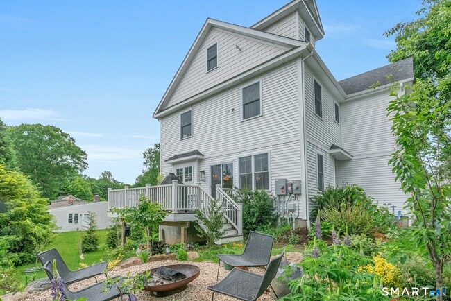 Photo - 210 High Ridge Ave