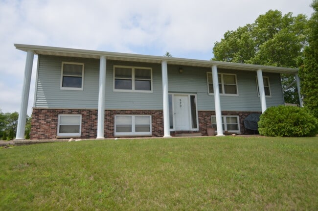 Photo - 929 East Ave N Unit Apartment 4