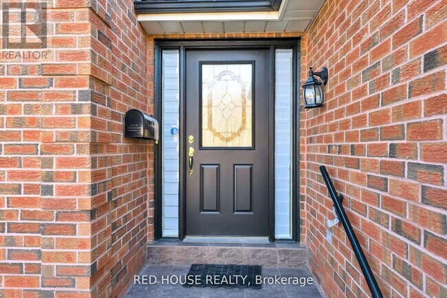 Photo - 985 Sandcliff Dr