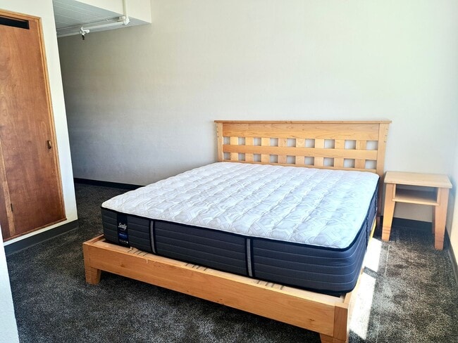 Photo - 3959 Sheridan Ave Unit 3959 Sheridan Ave Apt 303