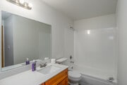 1 habitación, 1 baño - 674 pies cuadrados - Baño