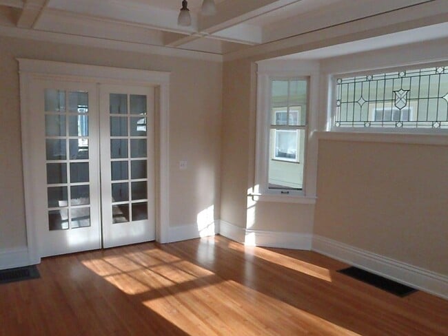 Diningroom - 923 Harvard St