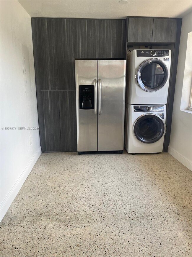 Photo - 4727 NW 4th St Unidad 4727