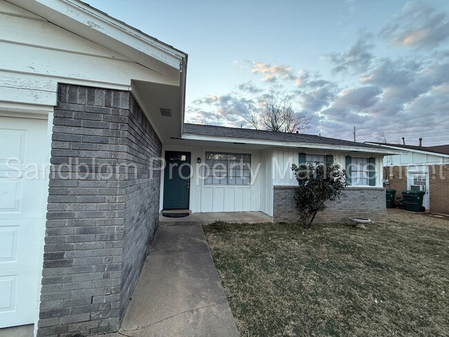 Photo - For Lease | Pratville | Available Now!