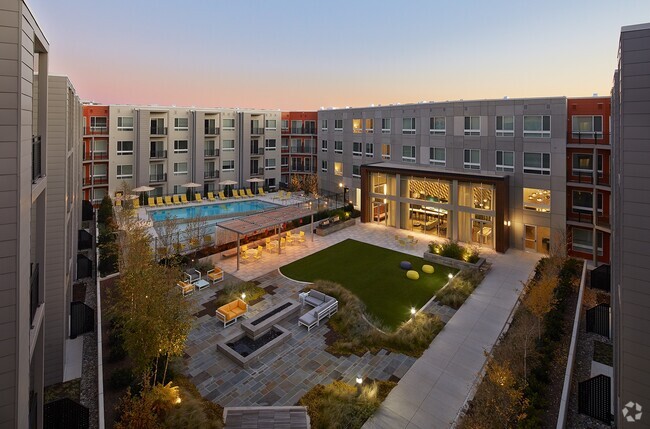 Building Photo - Fort Totten Square Rental