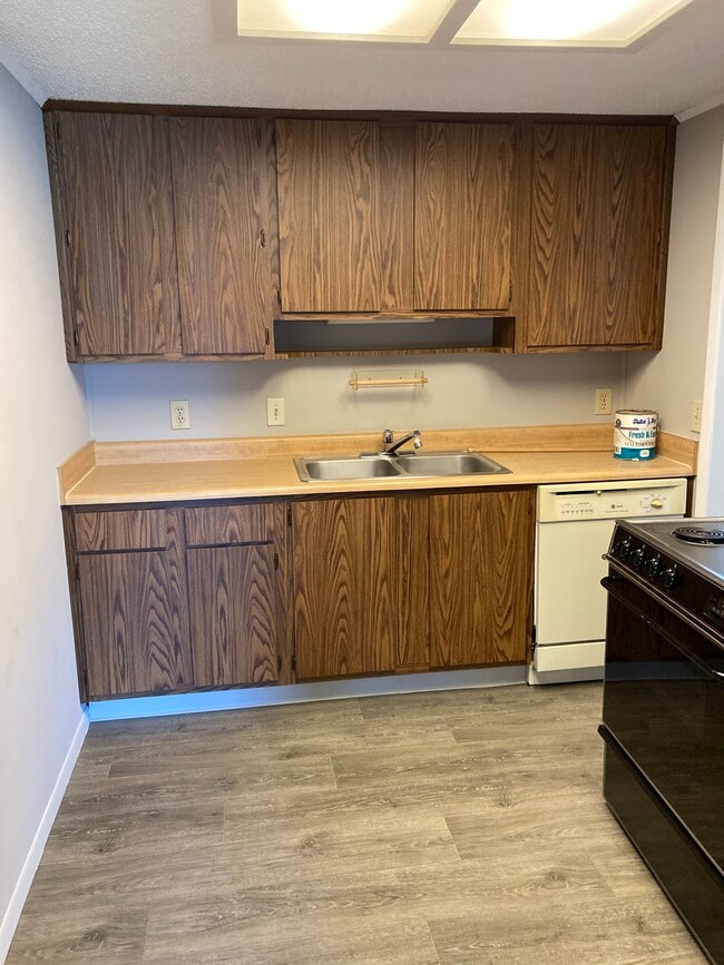 Photo - 5097 Castlewood Way Unit 5097