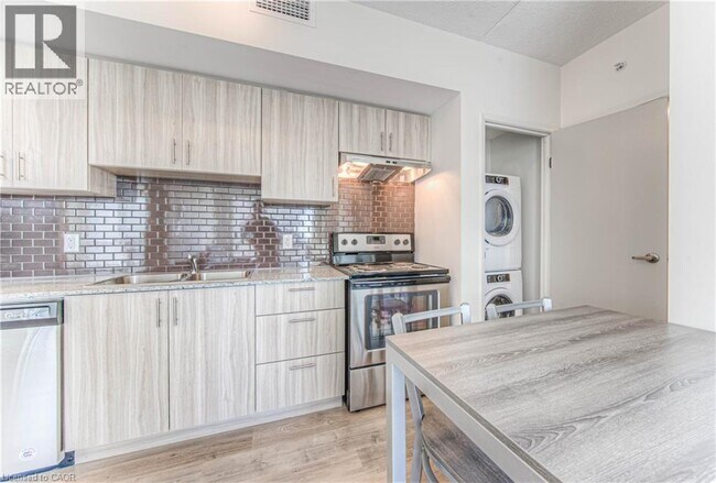 Photo - 275 Larch St Unité F501