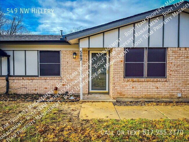 Photo - 549 NW Hillery St