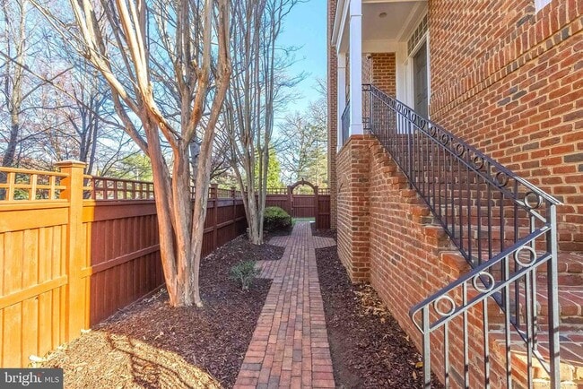 Photo - 2303 Sawtooth Oak Ct