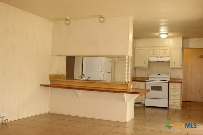 Photo - 1301 Anna Lee Dr