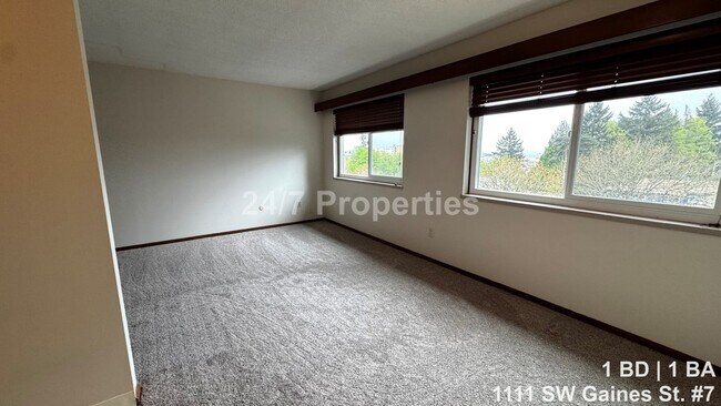 Photo - Beautiful 1 BD | 1 BA Apartment with a View - Near OHSU Campus! Unit 07