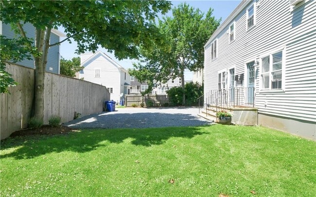 Photo - 5-15 Underwood Ct