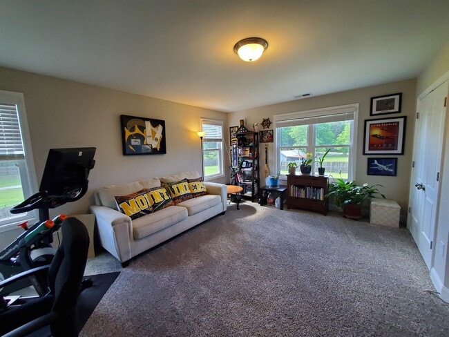 Photo - 106 Ridge Cove Ln