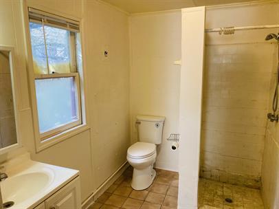 Photo - PM354 - 1435 East Benson Highway