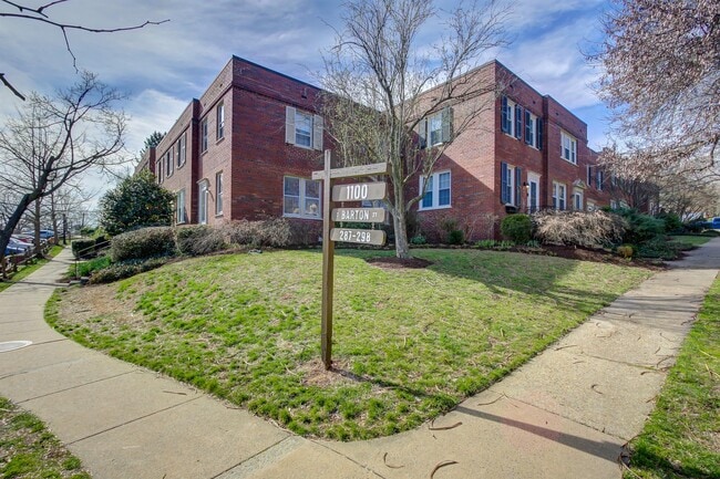 Photo - 1100 S Barton St