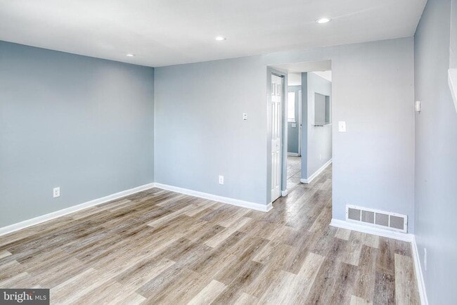 Photo - 819 Aisquith St