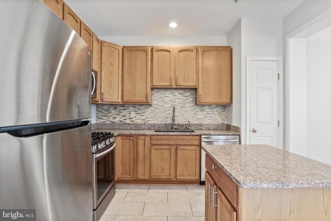 Photo - 6140 Newport Terrace