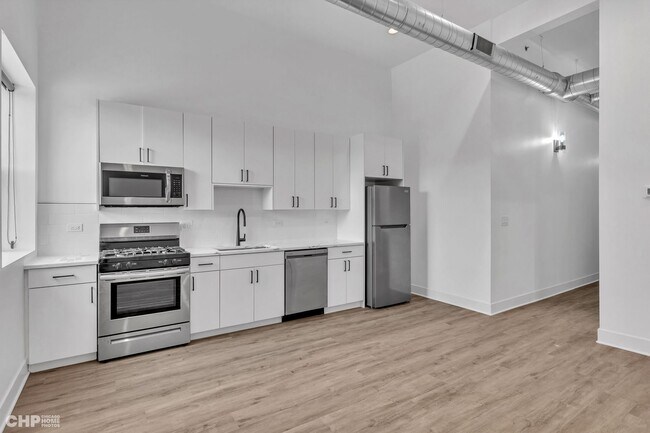 4725 N Western